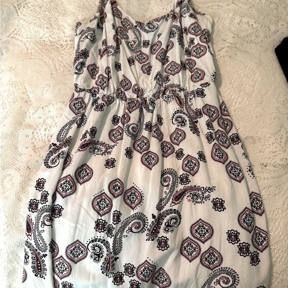 Old navy paisely dress